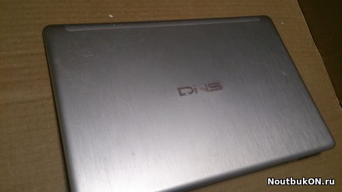 Верхняя крышка для ноутбука DNS M100P C ШАРНИРОМ ШЛЕЙФОМ МАТРИЦЫ