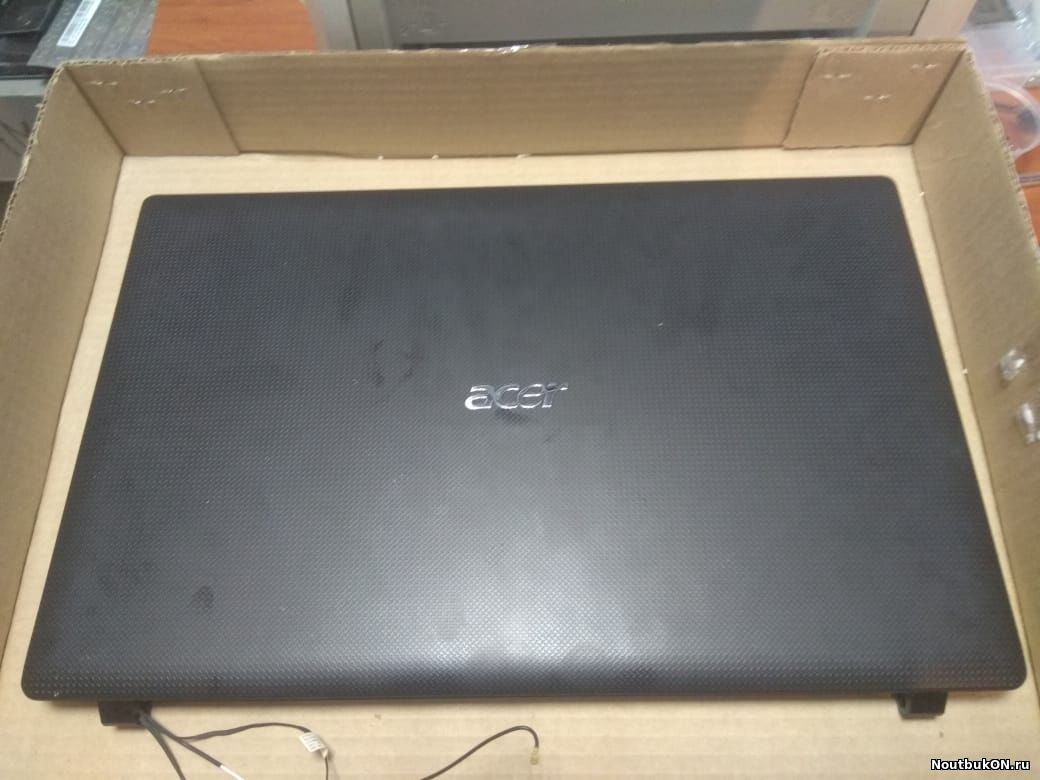 Крышка матрицы для ноутбука Acer Aspire 7560G 7750g AP0HO0001011 СОВМЕСТИМА С ПЕТЛЯМИ AM0HO000100 AM0HO000200 AP0HO000101