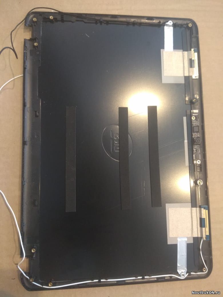 часть корпуса крышка матрицы для ноутбука DNS P116K 0134339 черная под slim матрицу часть креплений восстановлено