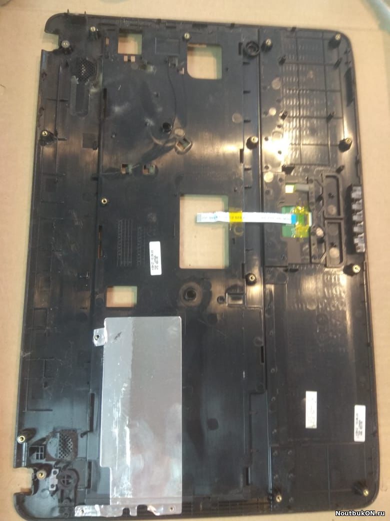 Часть корпуса топ-кейс palmrest палмрест для ноутбука Samsung R540 BA75-02564A, BA81-09820A