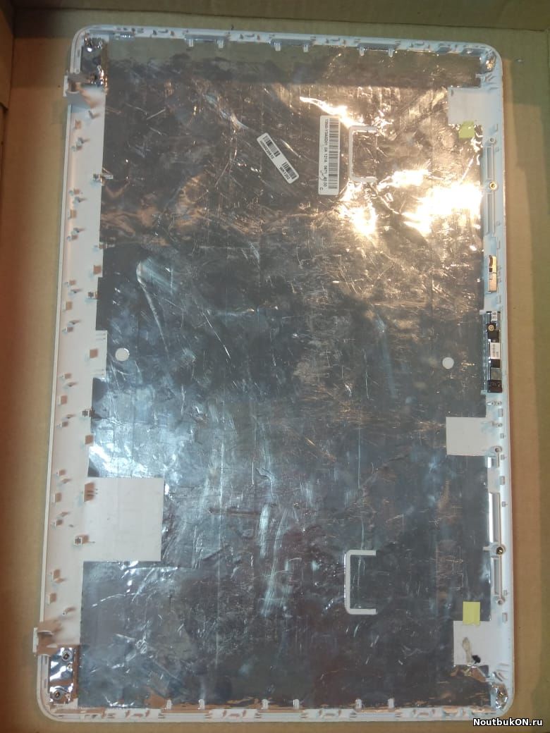 Часть корпуса КРЫШКА матрицы С РАМКОЙ для ноутбука Toshiba Satellite L775 l770 l670 13N0-Y3A0D01 H000030610 БЕЛАЯ