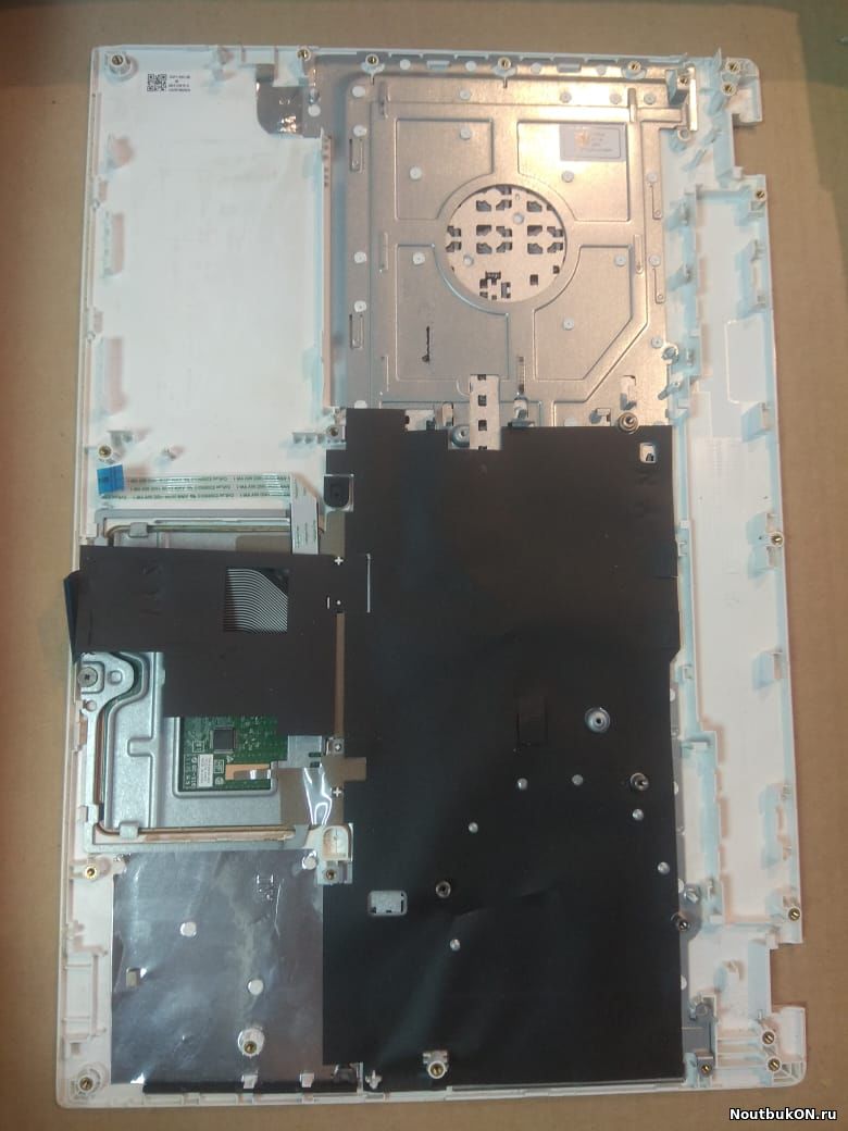 Часть корпуса ТОП-КЕЙС ПАМРЕСТ PALMREST Acer Aspire E5-573 N15Q1 EAZRT00202A EAZRT00208A EAZRT700010 L5VT белый черные клавиши