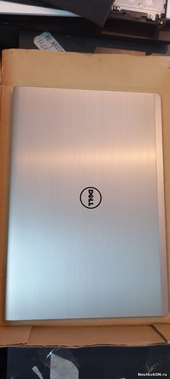 Часть корпуса для ноутбука крышка матрицы Dell Inspiron 17-5748 5749 p26e cedar17 0353JP 353JP 460.00M01.0012 ЧАСТЬ КРЕПЛЕНИЙ ВОССТАНОВЛЕННЫ (ЗАКЛЕЕНЫ) СМ ФОТО