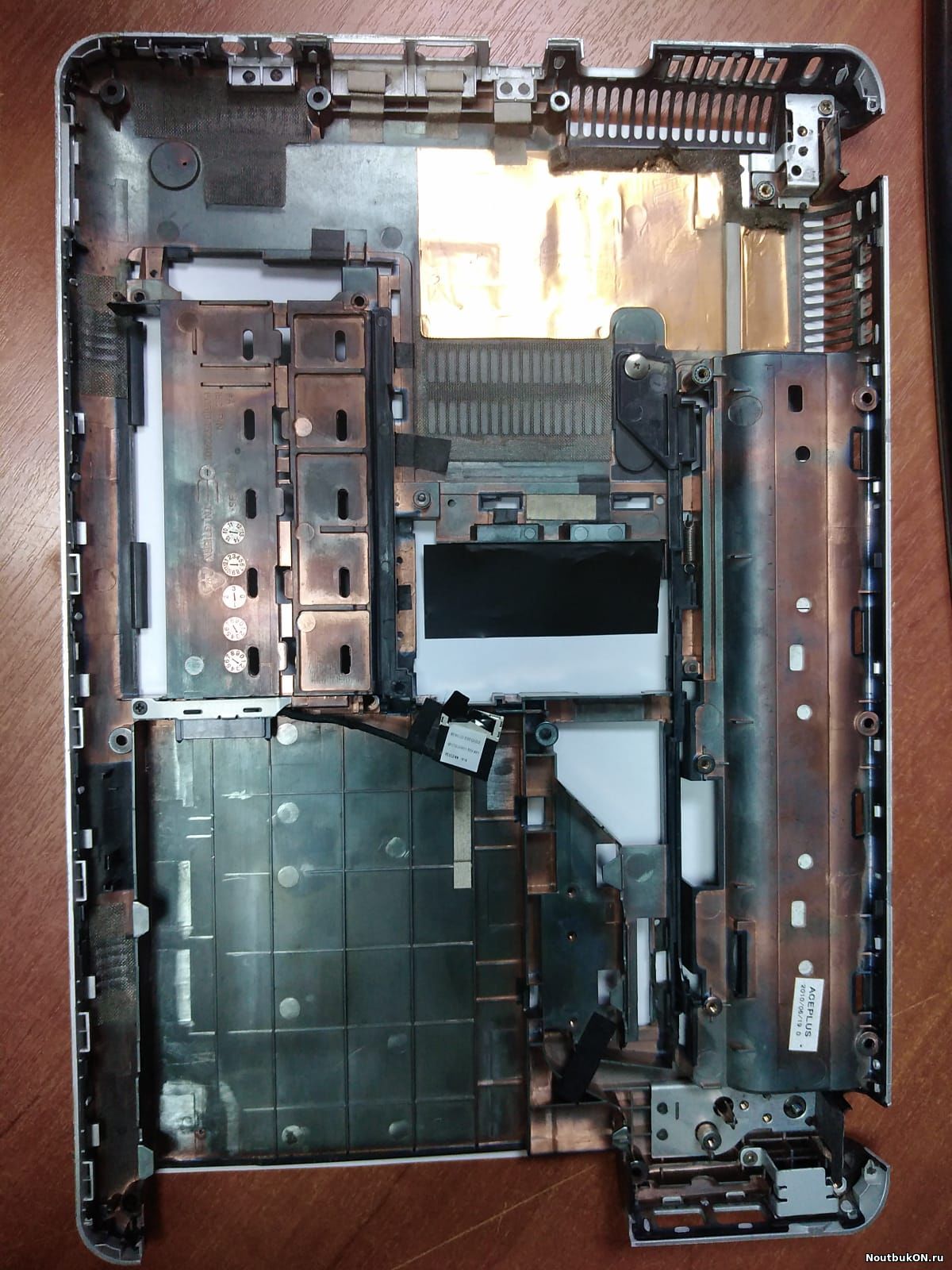 Нижняя крышка поддон HP Pavilion dv36051B0522401-DV3-4340ES-6070B0423201