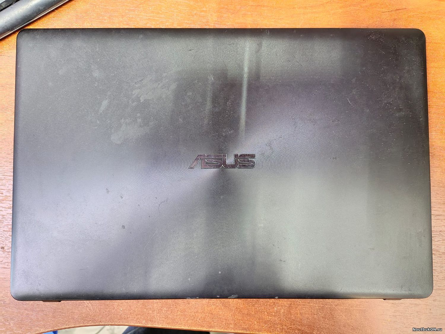 Часть корпуса крышка без рамки для ноутбука Asus X550C X550 x552 под SLIM матрицу СОСТОЯНИЕ ОК ВСЕ КРЕПЛЕНИЯ ЦЕЛЫЕ 13NB00T2AP0111, 13NB00T8AP0101, 13N0-PEA0111