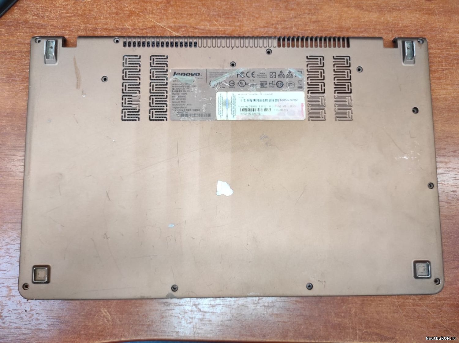 Поддон для Lenovo Ideapad U260 D Cover 31047066 AM0DZ000310 AM0DZ0008100