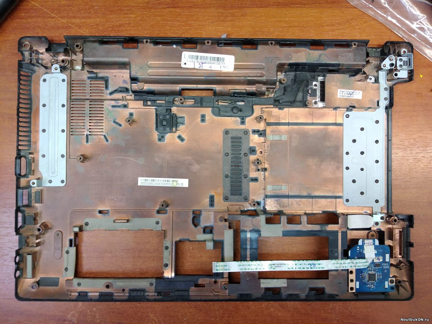 Часть корпуса только поддон PackardBell TK81 Acer Aspire 5552G 5551G 5742 AP0FO000700 AP0C9000410 КОРЫТО НИЖНЯЯ ЧАСТЬ креплений восстановлено