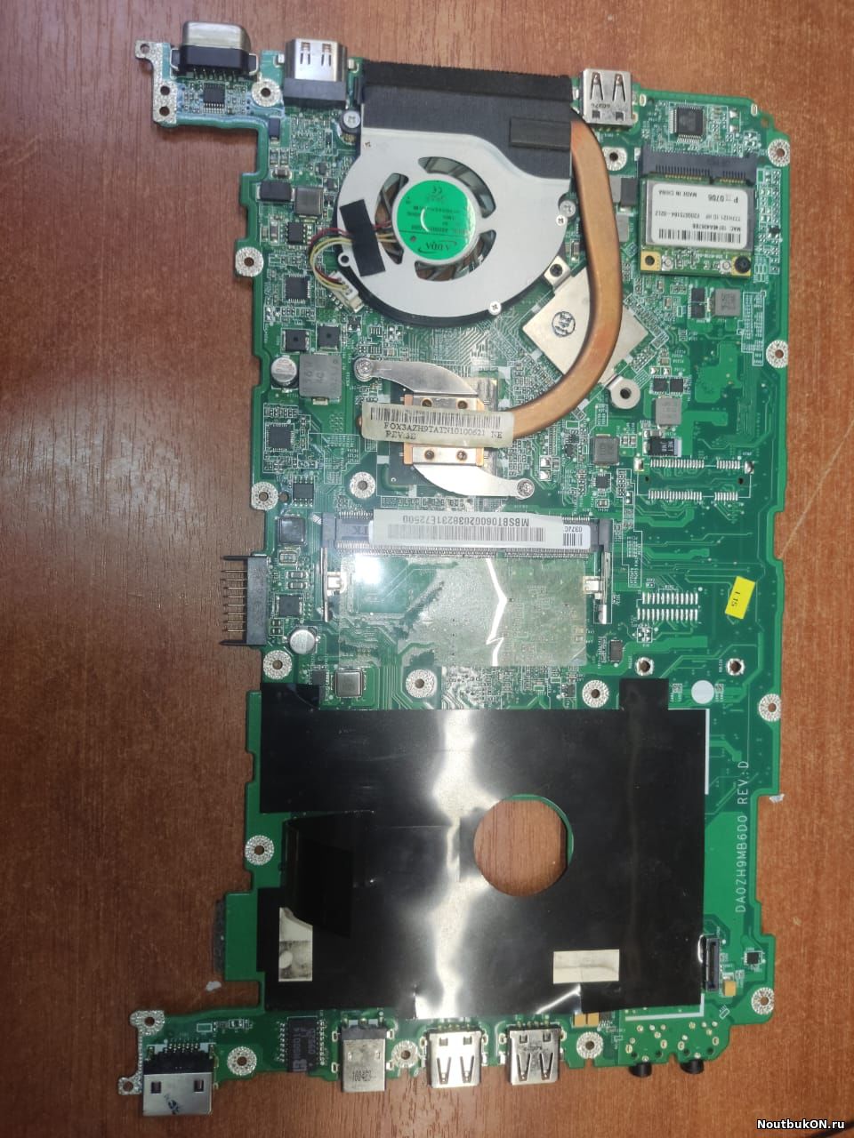 Материнская плата для ноутбука Acer Aspire One 521 на AMD V-Series V105 MBSBT06002038231E72500 DA0ZH9MB6D0 REV: D