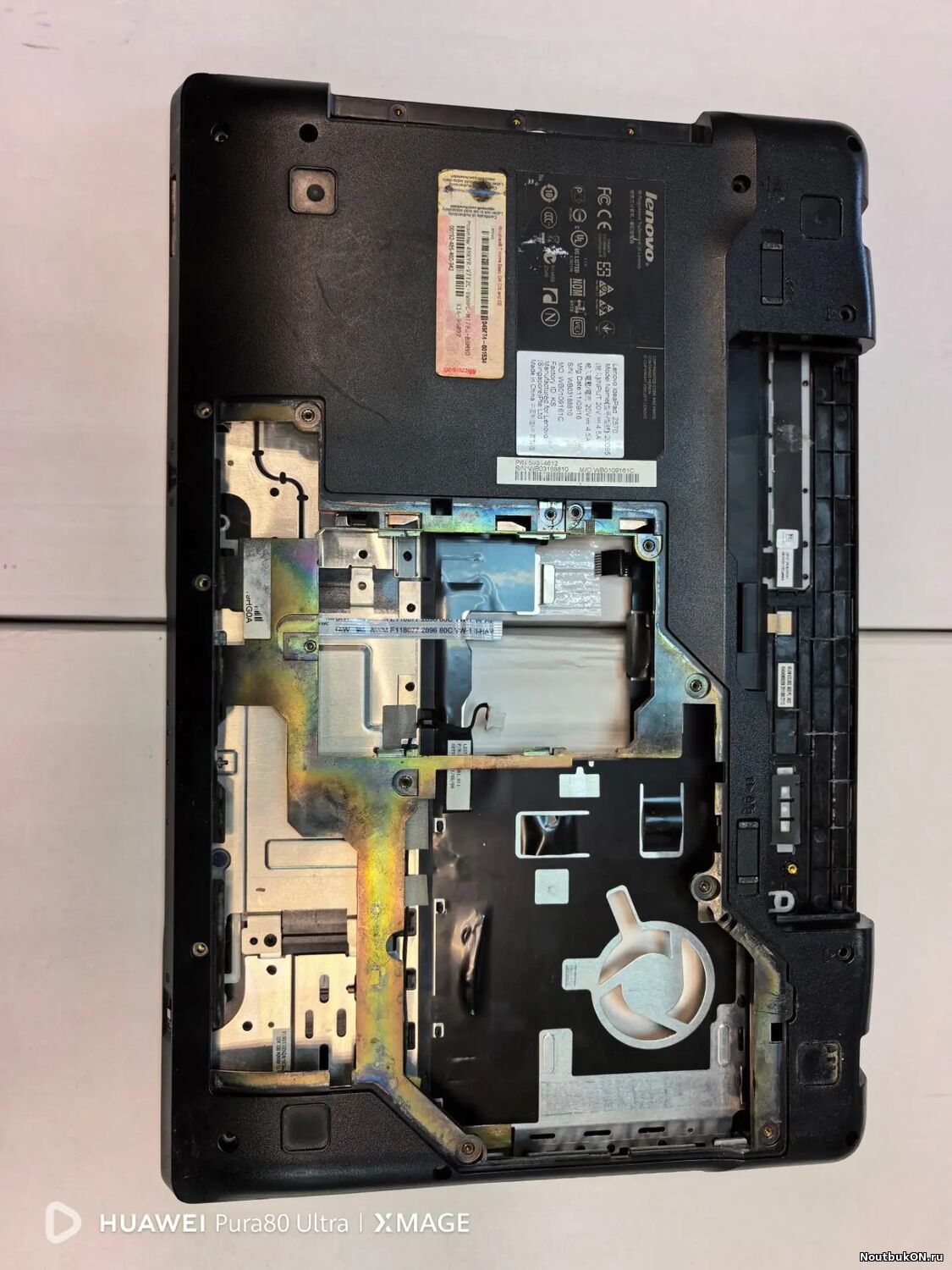 Топ кейс + поддон ноутбука Lenovo Z575 Z570