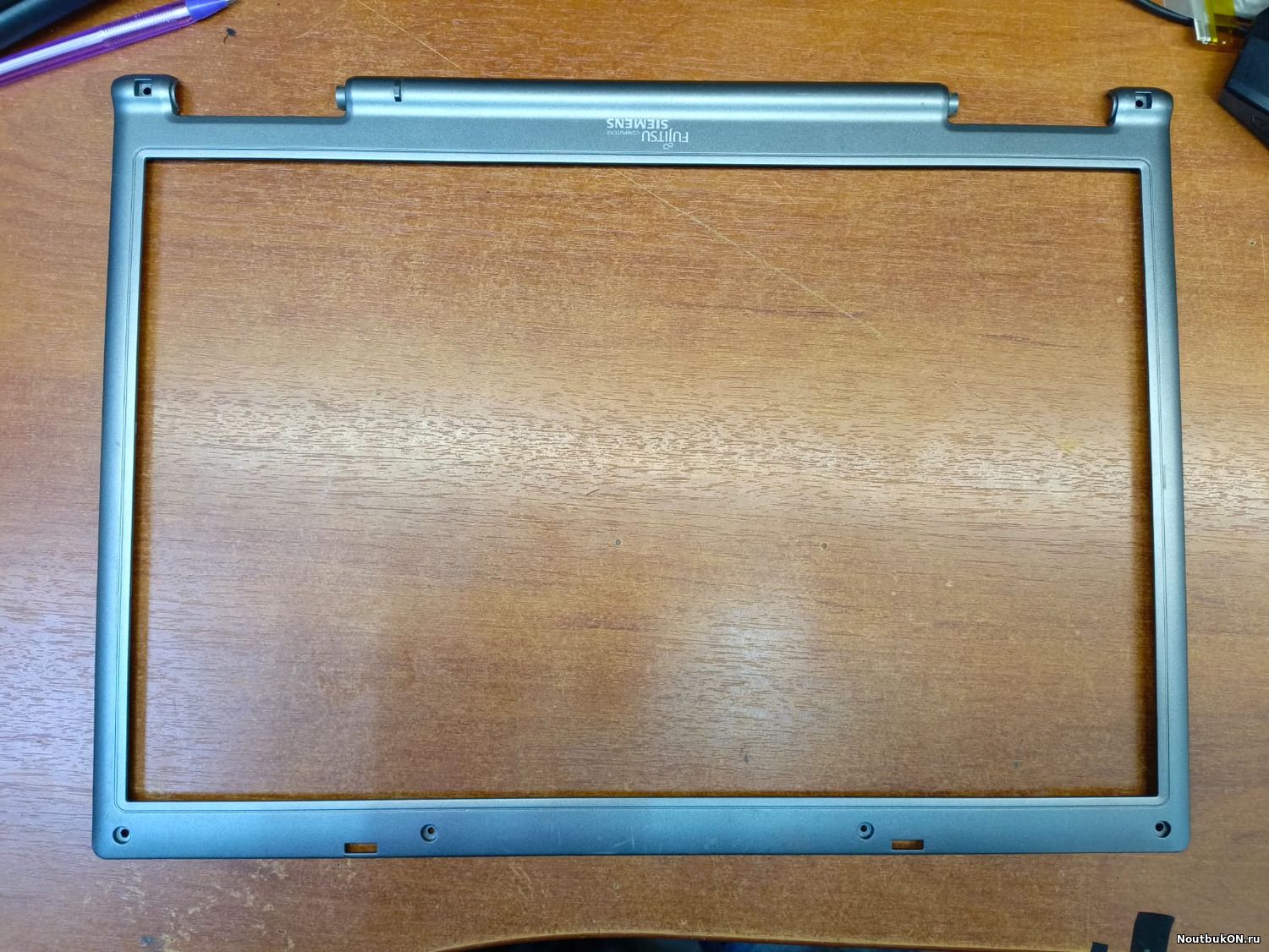 Fujitsu Siemens Esprimo Mobile V5515 рамка матрицы