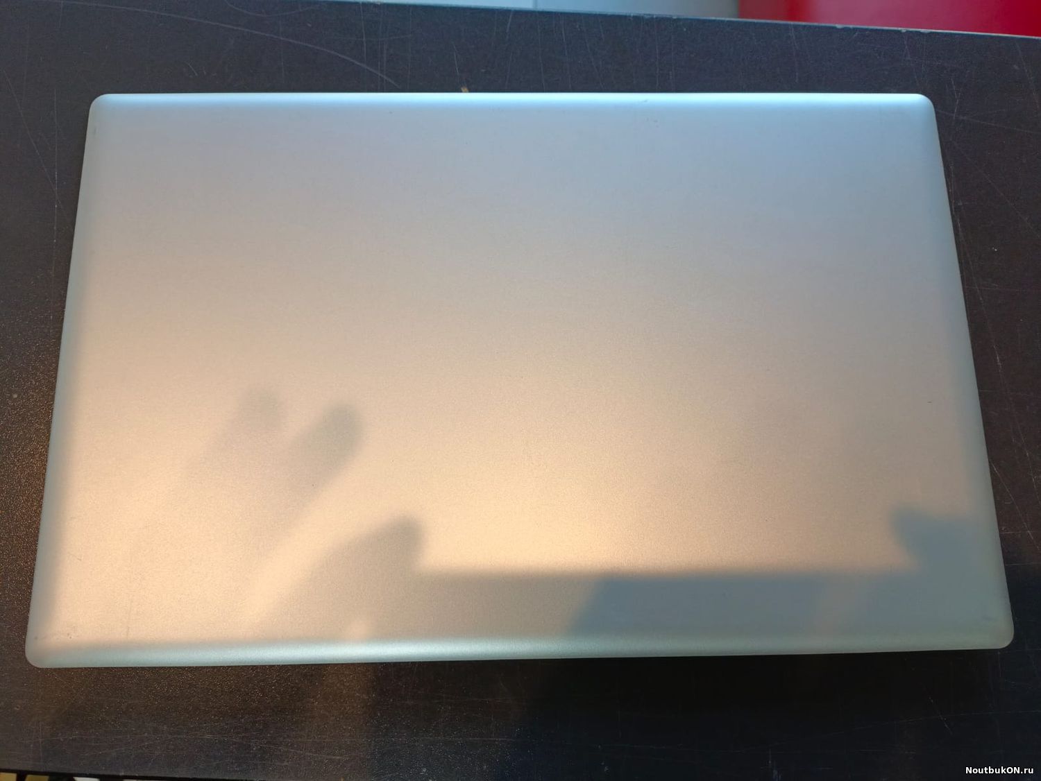 Ноутбук HIPER Expertbook XU156 15.6" [shskhw8e] крышка матрицы все крепления целые с петлями в комплекте