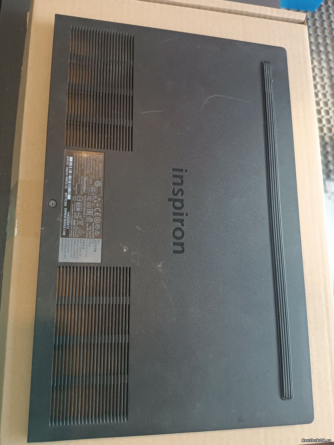 нижняя КРЫШКА ПоддонА часть для ноутбука DELL Inspiron 15-7577 P72F 15,6
