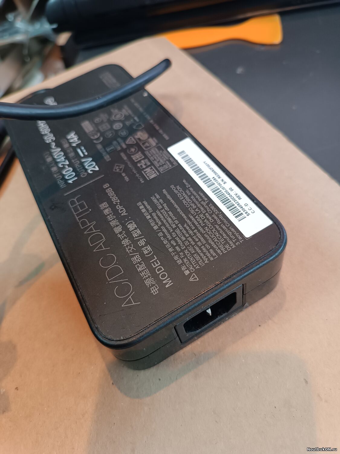 Блок питания MSI HP 7.5x5.0мм, 280W (20V, 14A) ADP-280BB B без сетевого кабеля (тип подключения - трапеция), родной от MSI MS-16P7 GE63 RAIDER RGB GL63