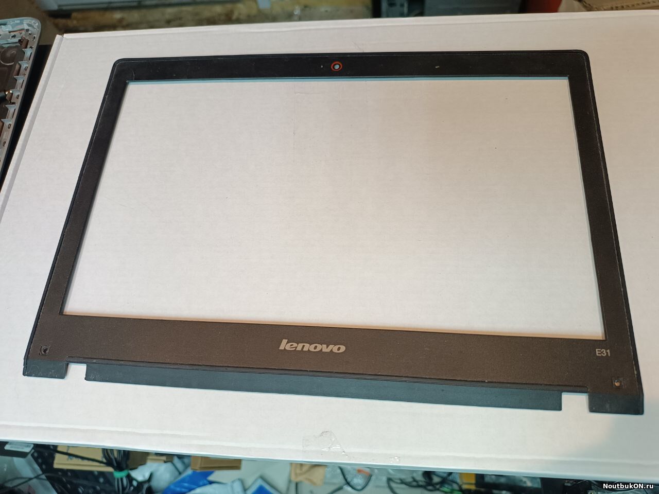 Рамка матрицы для ноутбука Lenovo IdeaPad E31-70, E31-80, U31-70, U31-80