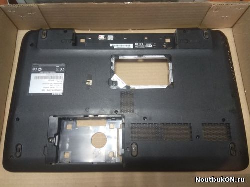 Поддон для ноутбука Toshiba Satellite C675 C675D C670 13N0-Y4A0A01 H000031290 L775 БЕЗ КРЫШЕК ОТСЕКОВ