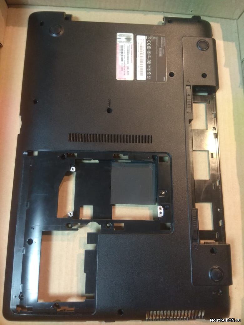 Часть корпуса поддон нижняя часть корыто для ноутбука Samsung NP300E7A BA75-03350A ТРЕЩИНЫ В РЕШЕТКЕ РАДИАТОРА
