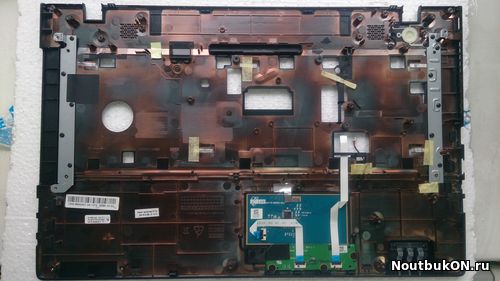 ТОП-КЕЙС ПАЛМРЕСТ PALMREST 17,3" для ноутбука Lenovo G700 G705 G710 13N0-B5A0401