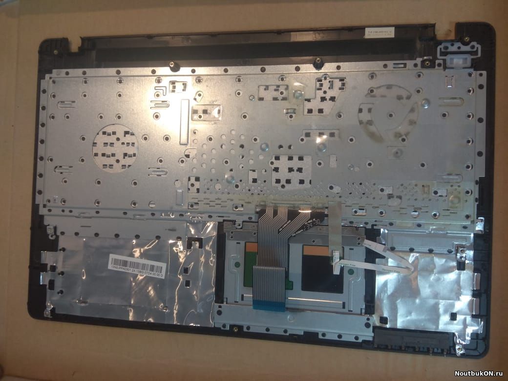 Часть корпуса для ноутбука ASUS Asus X550 X550D X550Z только топ-кейс с клавиатурой в сборе 13N0-PPA0301 0KNB0-6170RU00 состояние на троечку топкейс затертый