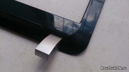 Корпус для ноутбука только КРЫШКА С РАМКОЙ HP DM1-4000 EANM9002010 659493-001 38NM9LCTP30 КРЕПЛЕНИЕ ПРАВОЙ ПЕТЛИ ВОСТАНОВЛЕННО РАМКА ТРЕСНУТА В ПРАВОМ УГЛУ